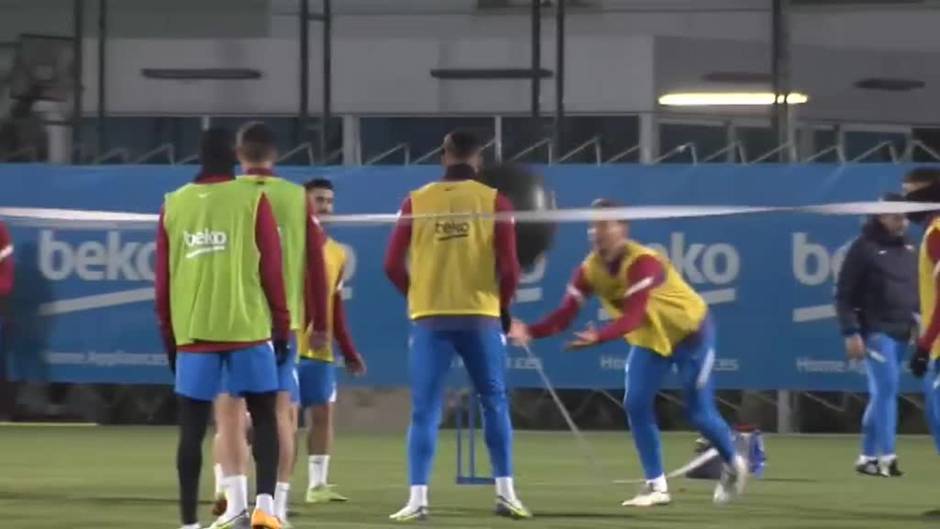 El Barça ultima detalles de cara al partido de este martes ante el Sevilla