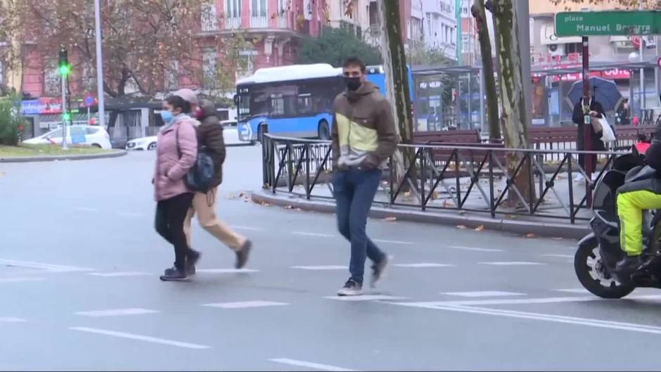 Disparidad de opiniones de ciudadanos tras la vuelta de mascarillas en exteriores