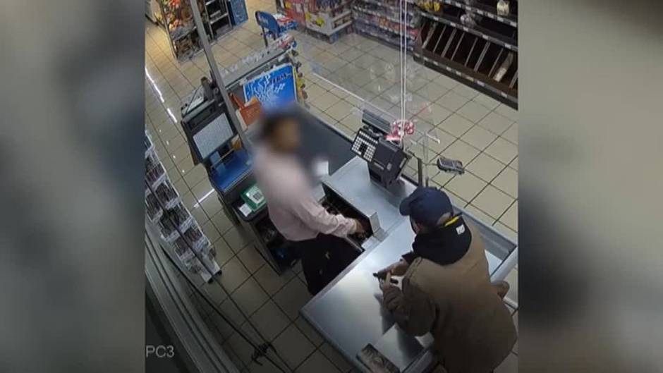 Detenido un ladrón que amenazaba a los cajeros de supermercados con una pistola