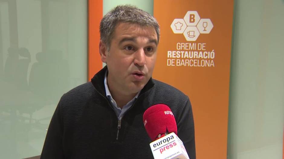 Los hosteleros piden al Govern que se cuestione "el castigo a la economía" al no mejorar las cifras