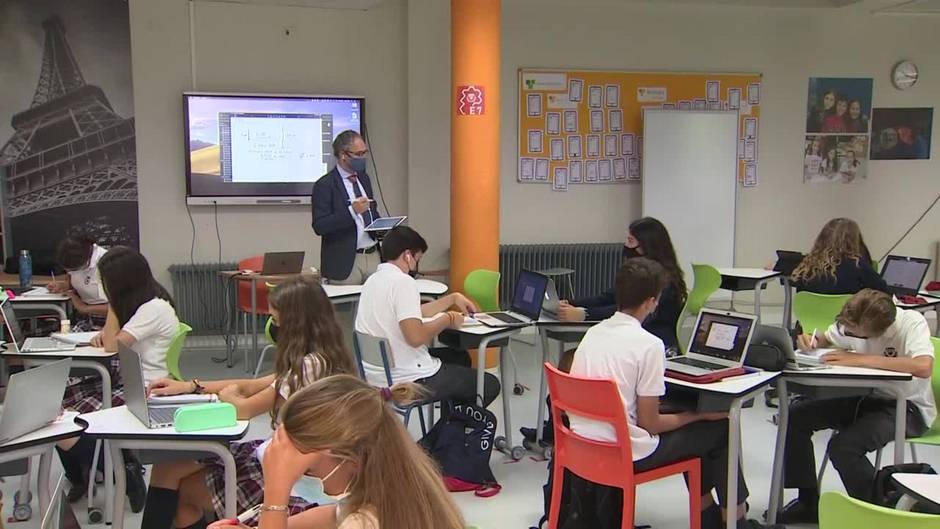 Sanidad y CC.AA acuerdan no hacer cuarentena del aula completa con hasta 4 positivos