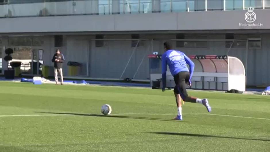 El Real Madrid ya prepara el partido de Liga de este domingo ante el Elche