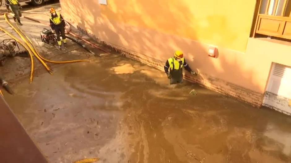 Una tromba de agua sorprende a los vecinos de Arona, Tenerife