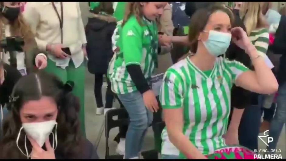 Éxito de la donación de pelo previa al Betis-Villarreal