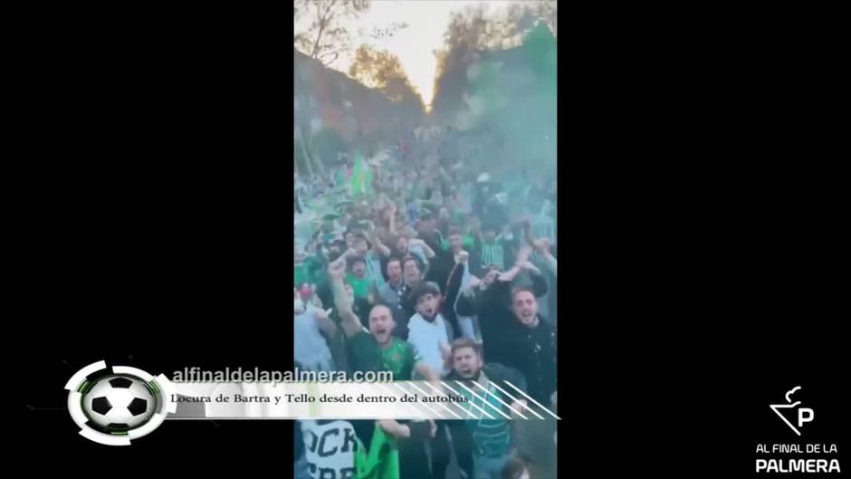La locura de Bartra y Tello desde dentro del autobús en la despedida del equipo