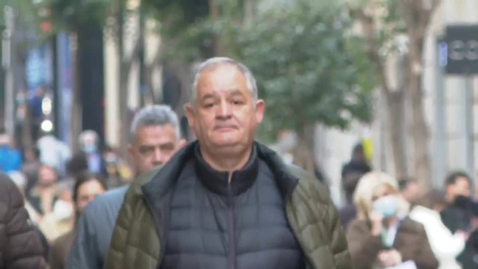 Primer día sin mascarilla en exteriores