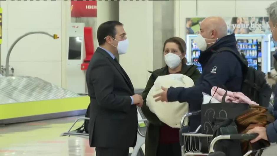 Llegan los primeros españoles evacuados de Ucrania