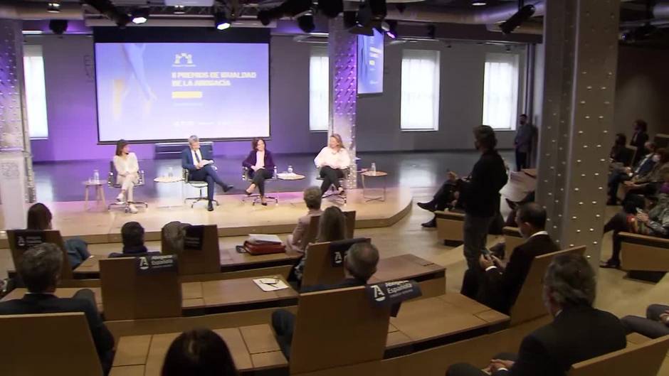 La magistrada María Luisa Segoviano y la abogada Leticia Bonifaz, Premios Igualdad de la Abogacia