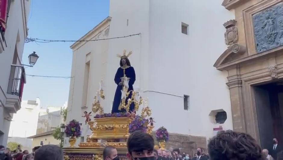 Emotivo traslado del Señor de la Sentencia a Catedral