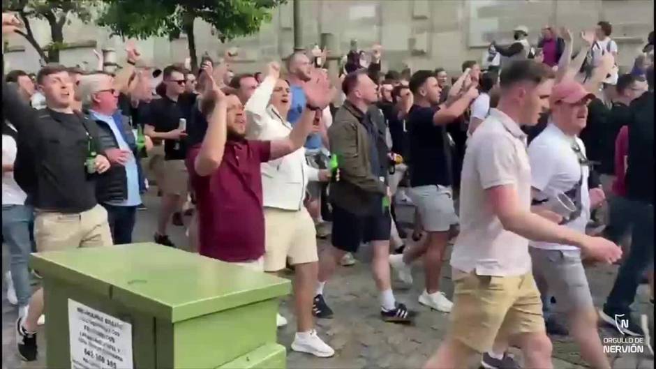 Los aficionados del West Ham en el centro de Sevilla