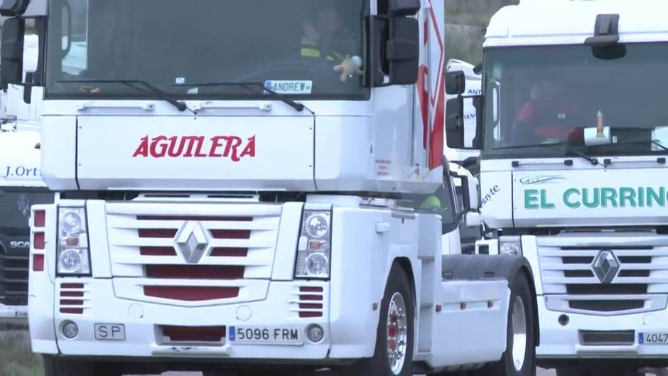 Camioneros protestan con una marcha lenta alrededor de Mérida