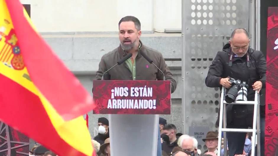 Abascal tacha al Gobierno de "fábrica de miseria"