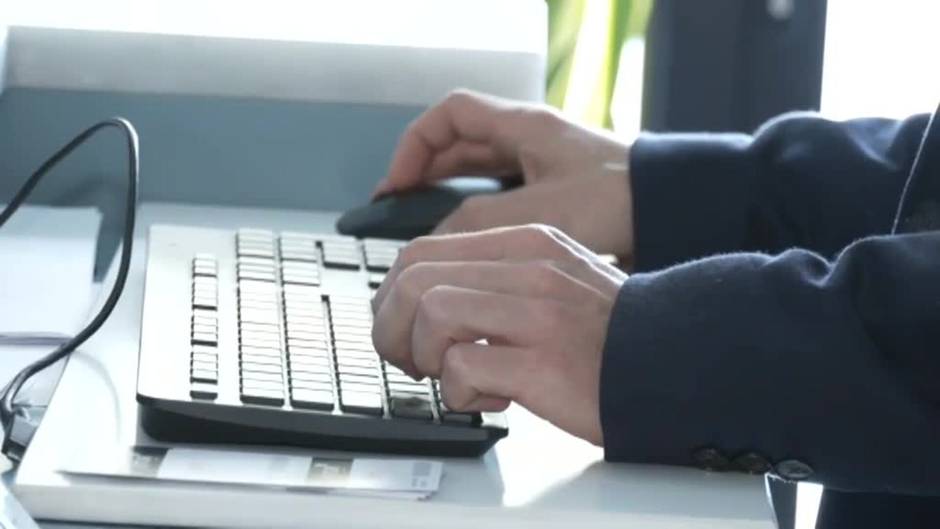 Sevilla recupera su plena alegría para la Semana Santa y la Feria