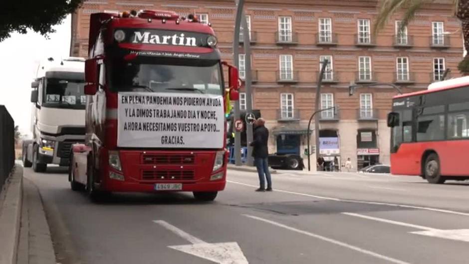 Todo el arco político pide al Gobierno que solucione el paro de los transportistas cuanto antes