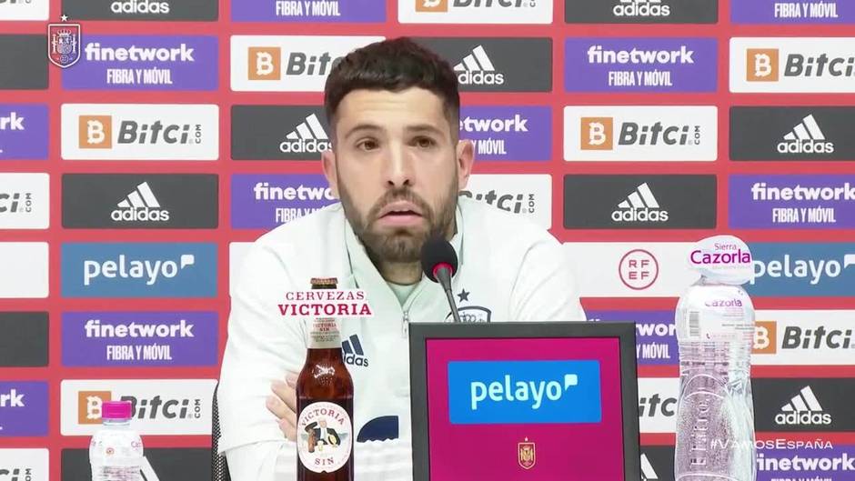 Jordi Alba dice estar sorprendido por la calidad de los más jóvenes