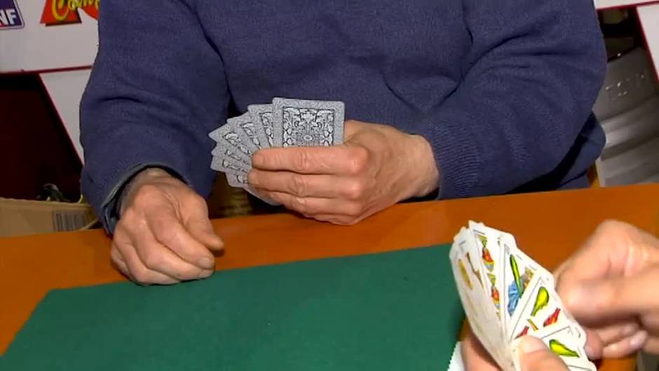 La llegada de 19 ucranianos vuelven a llenar de niños las calles de San Xoán de Río (Ourense)