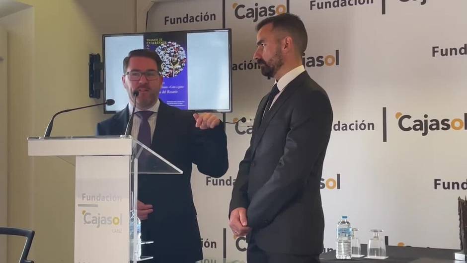 La banda Rosario de Cádiz recibe el premio 'Gota a gota de Pasión' de la Fundación Cajasol