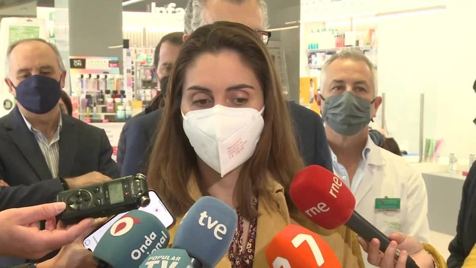 Murcia habilita a las farmacias a realizar test y emitir el certificado covid