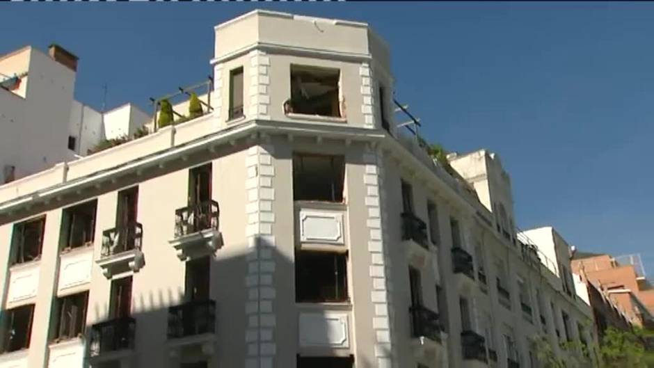 Demolición parcial del edificio de la explosión de gas por riesgo de derrumbe