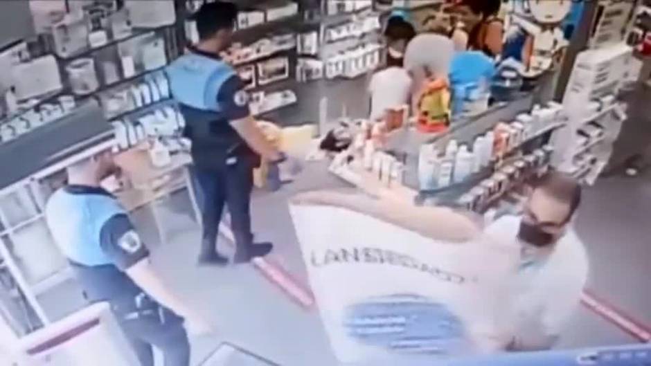 Una mujer da a luz en una farmacia en Las Palmas