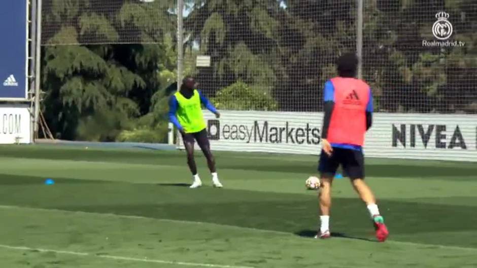 Último entrenamiento del Real Madrid en tierras españolas