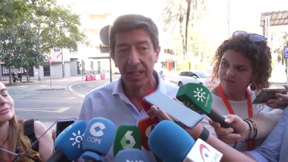 Marín dice antes de cierre de colegios que "lo importante es que sumemos" con PP