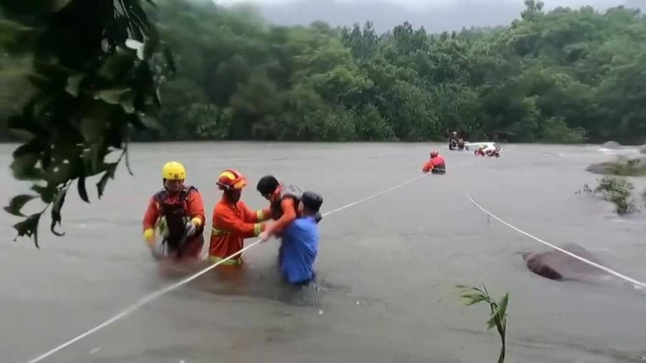 China trabaja contra reloj para ayudar a los damnificados por el tifón Chaba