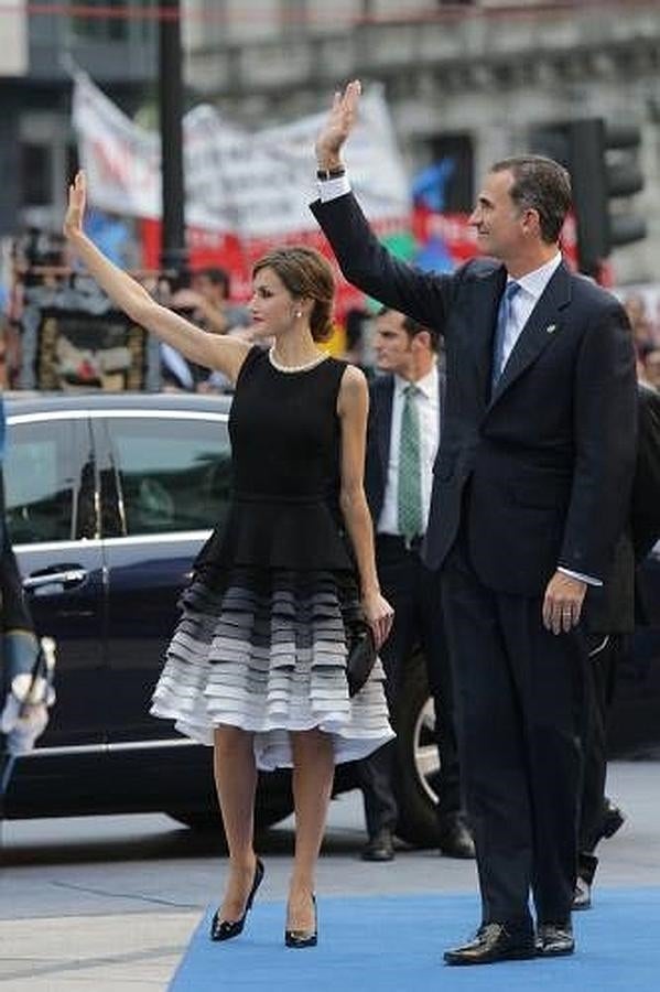 05. Lo ha combinado con unos stilettos en el mismo color.