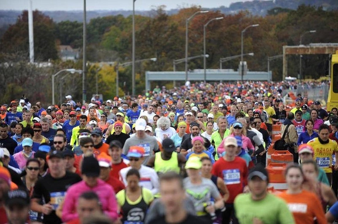 Mary Keitany repitió victoria en la Gran Manzana con un tiempo de 2h24:25, y su compatriota Stanley Biwott logró en la carrera masculina su primer "grande" con 2h10:34