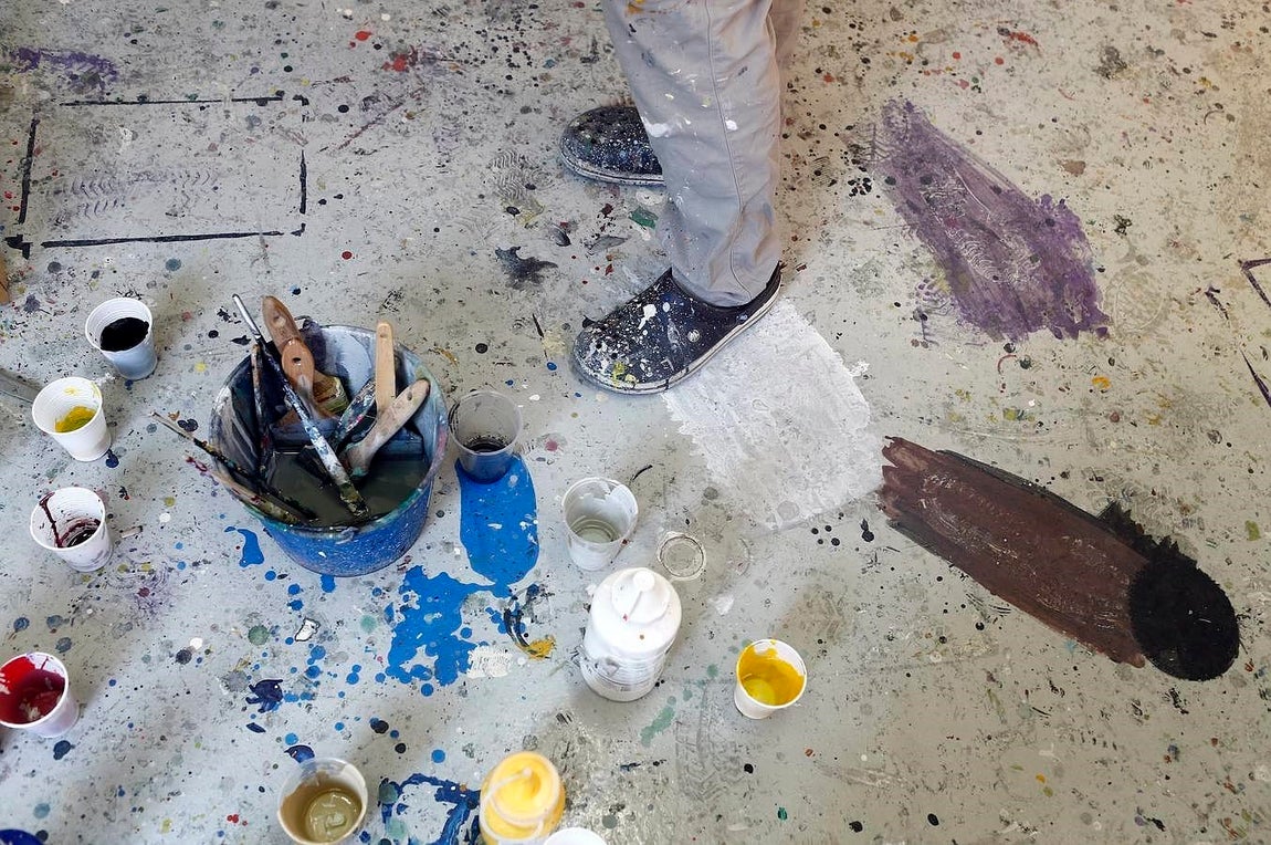 Detalle del suelo del estudio de Miki Leal. 