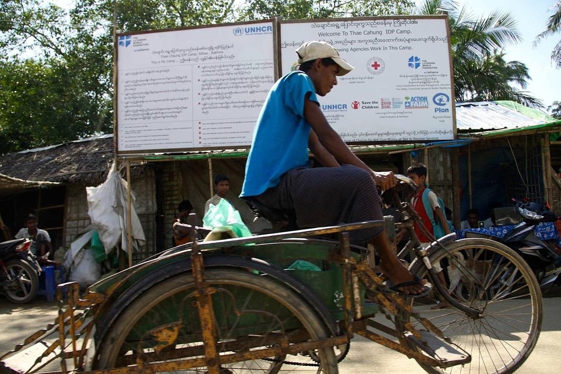 Para muchos, los únicos medios son una ayuda humanitaria siempre insuficiente. 