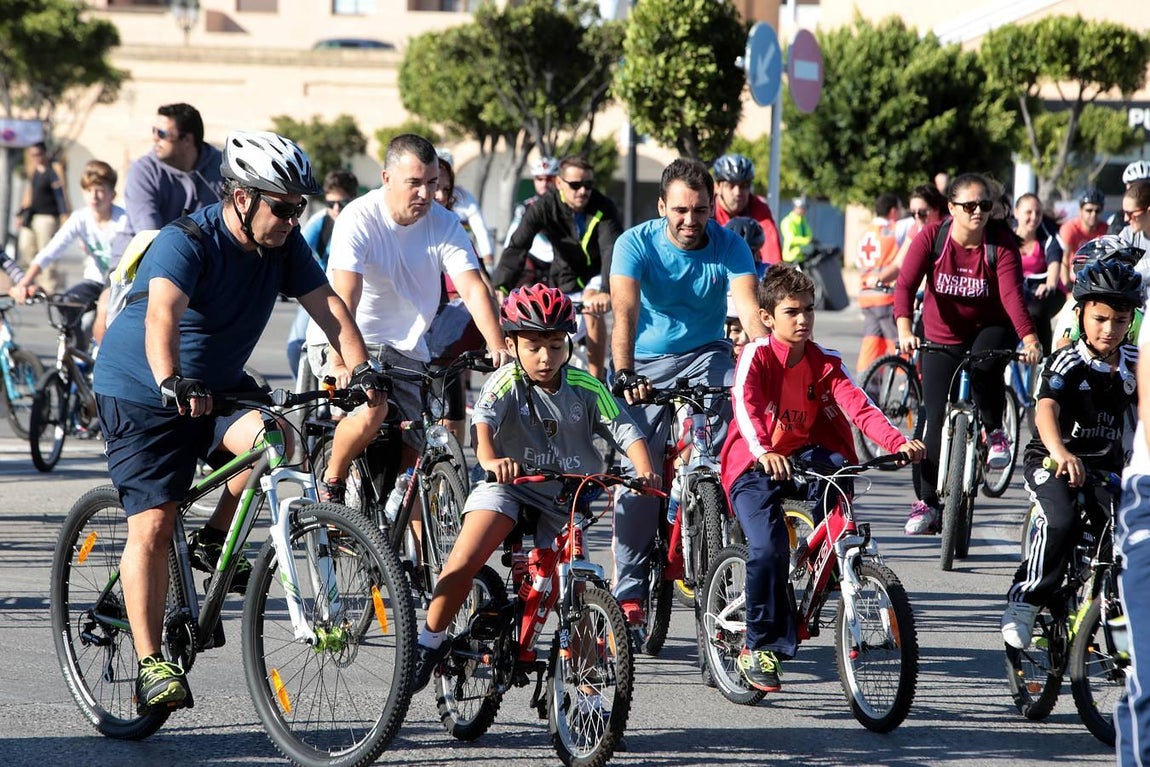 Bahía Sur celebra el Día de la Bicicleta. Si participaste... ¡búscate entre las imágenes!