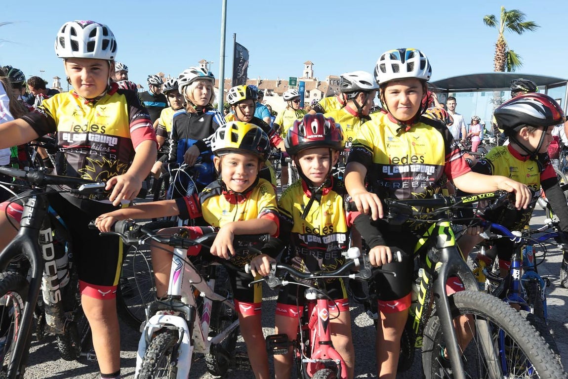 Bahía Sur celebra el Día de la Bicicleta. Si participaste... ¡búscate entre las imágenes!