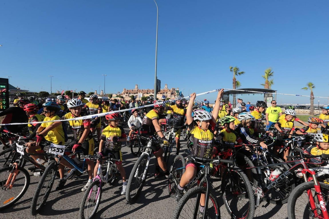 Bahía Sur celebra el Día de la Bicicleta. Si participaste... ¡búscate entre las imágenes!