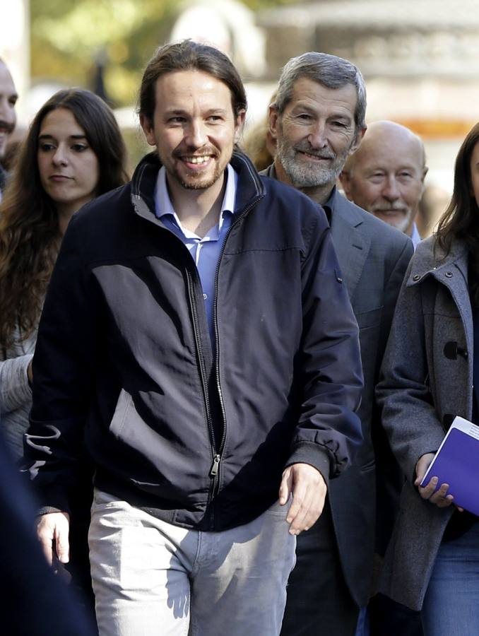 Iglesias junto al exjefe del Estado Mayor de la Defensa