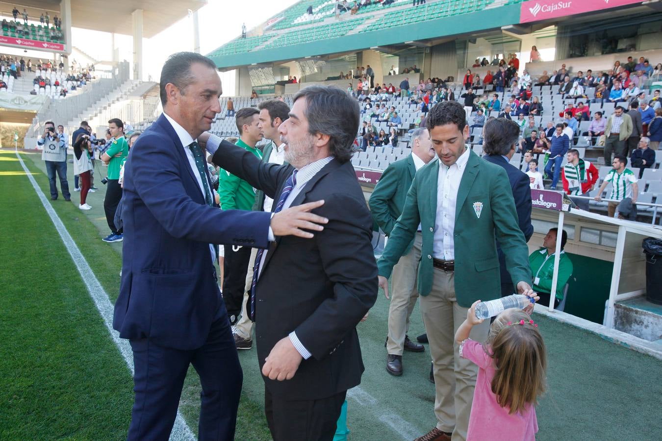 La grada del Córdoba-Huesca, en imágenes