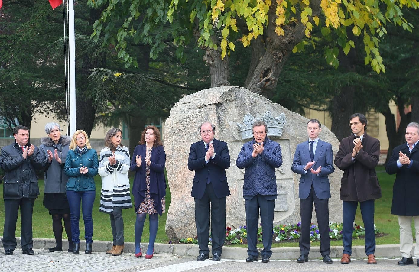 Herrera y De Santiago se concentran junto al resto de funcionarios en el Colegio de la Asunción. 