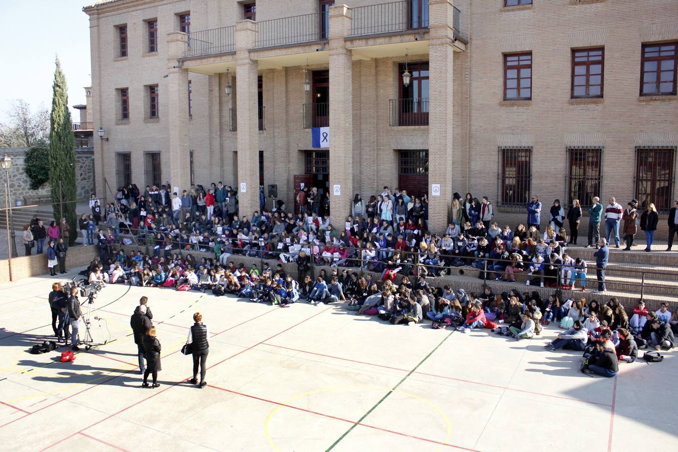 El centro tiene una sección de lengua francesa e imparte el programa Bachibac (bachillerato francés). 