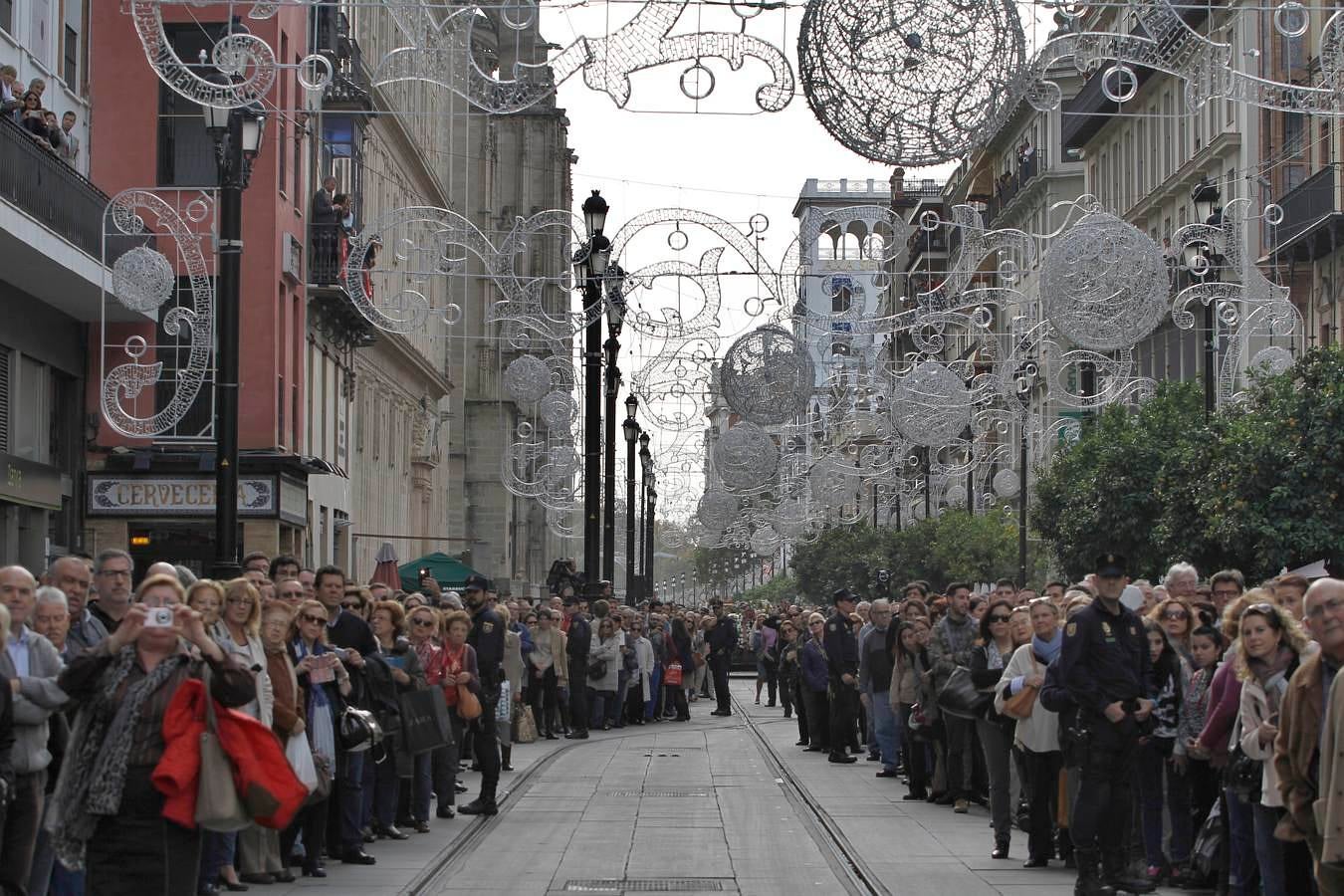 Así se vivió en Sevilla el funeral de la duquesa de Alba