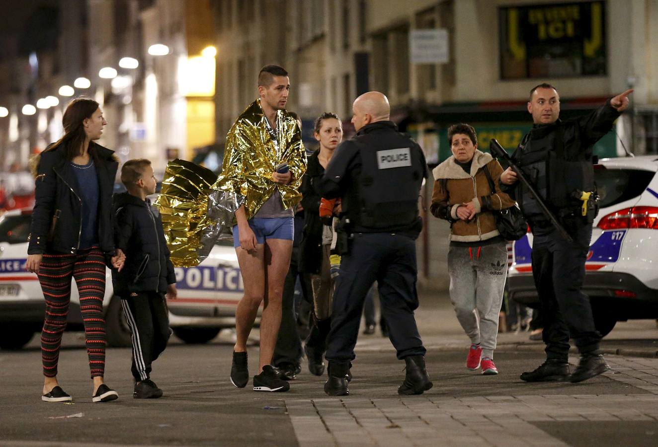 Al menos dos terroristas muertos tras la redada antiyihadista en Saint-Denis