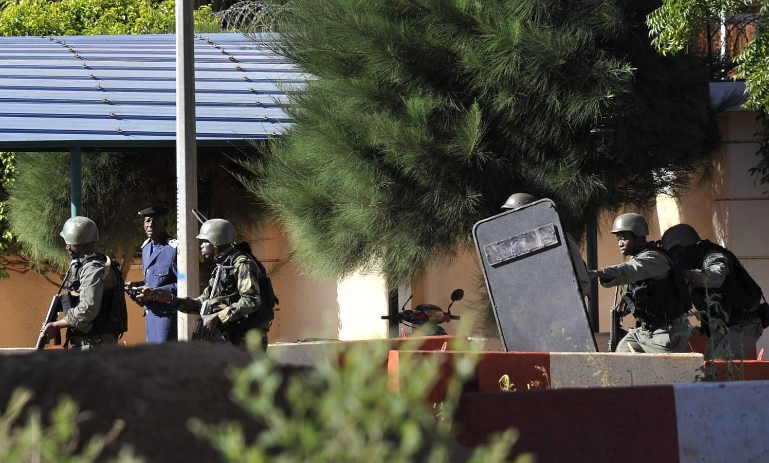 Al menos 19 muertos en un asalto yihadista a un hotel de Bamako, según el presidente de Malí