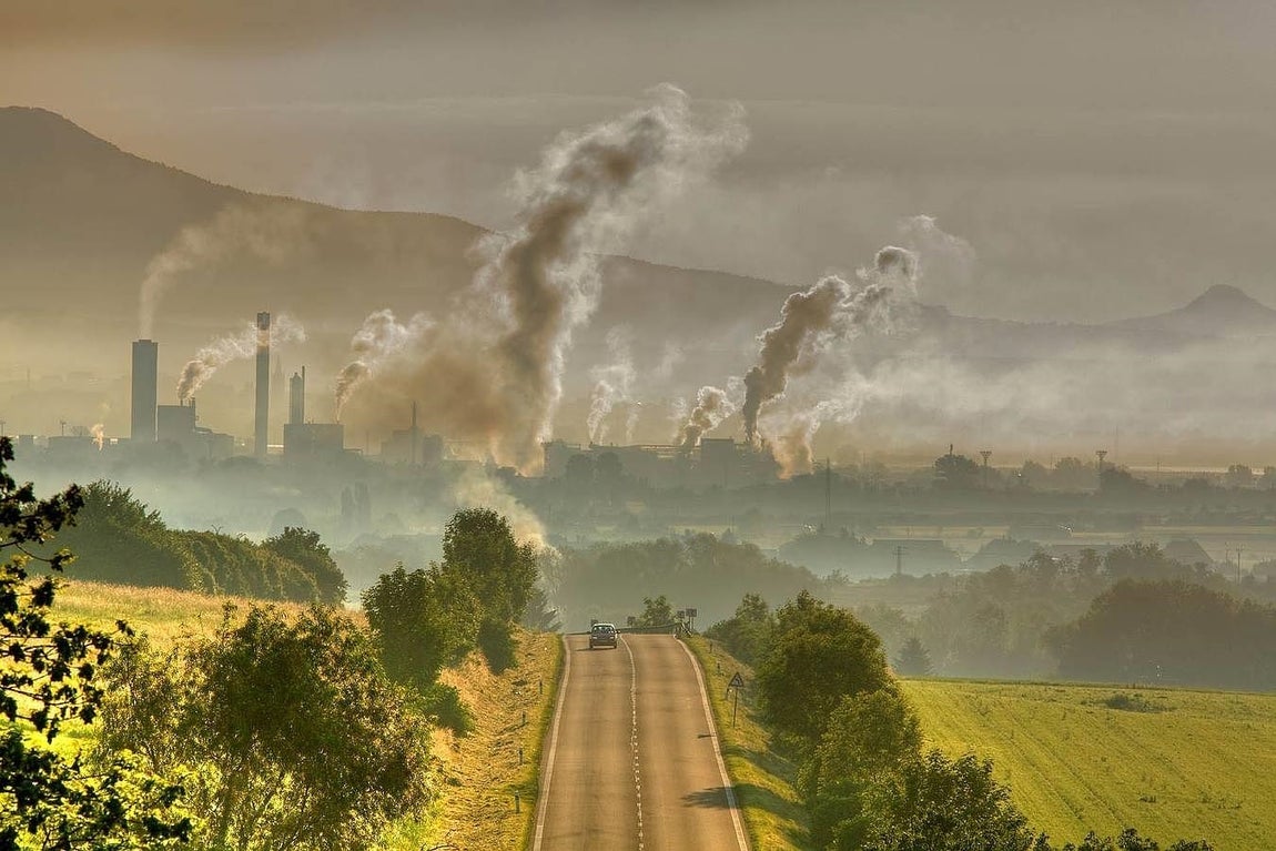 La contaminación es un problema medioambiental y sanitario. 