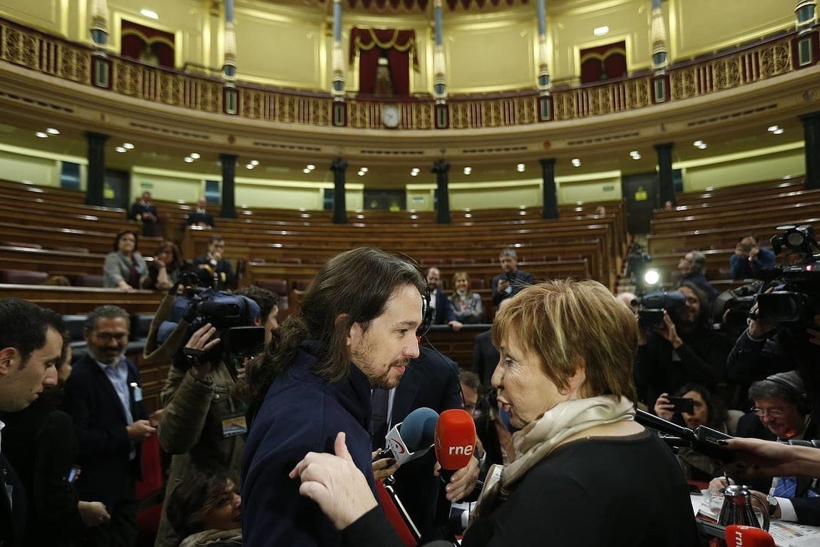La anécdota de la jornada ha sido la bronca entre Iglesias y Celia Villalobos. 