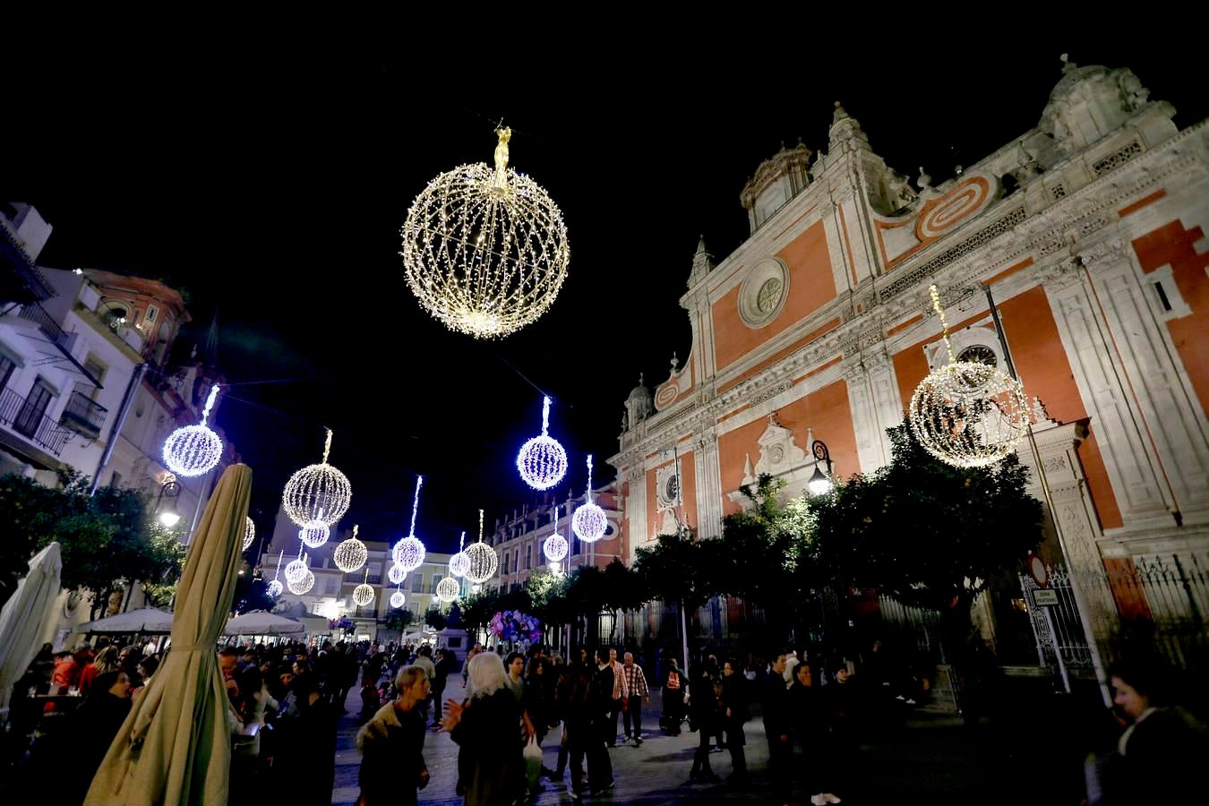 Sevilla se ilumina para la Navidad