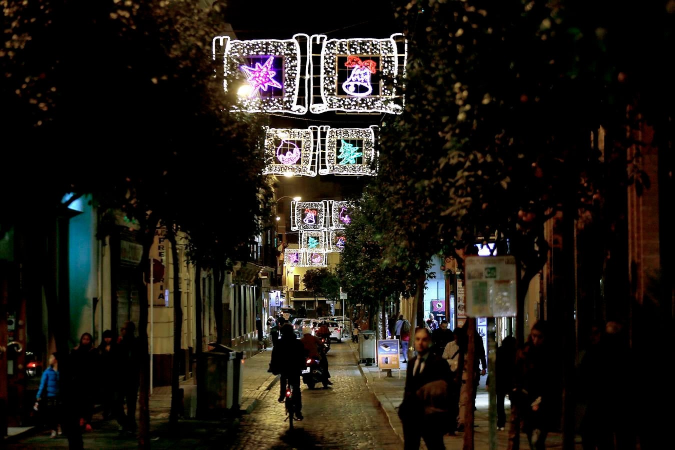 Sevilla se ilumina para la Navidad