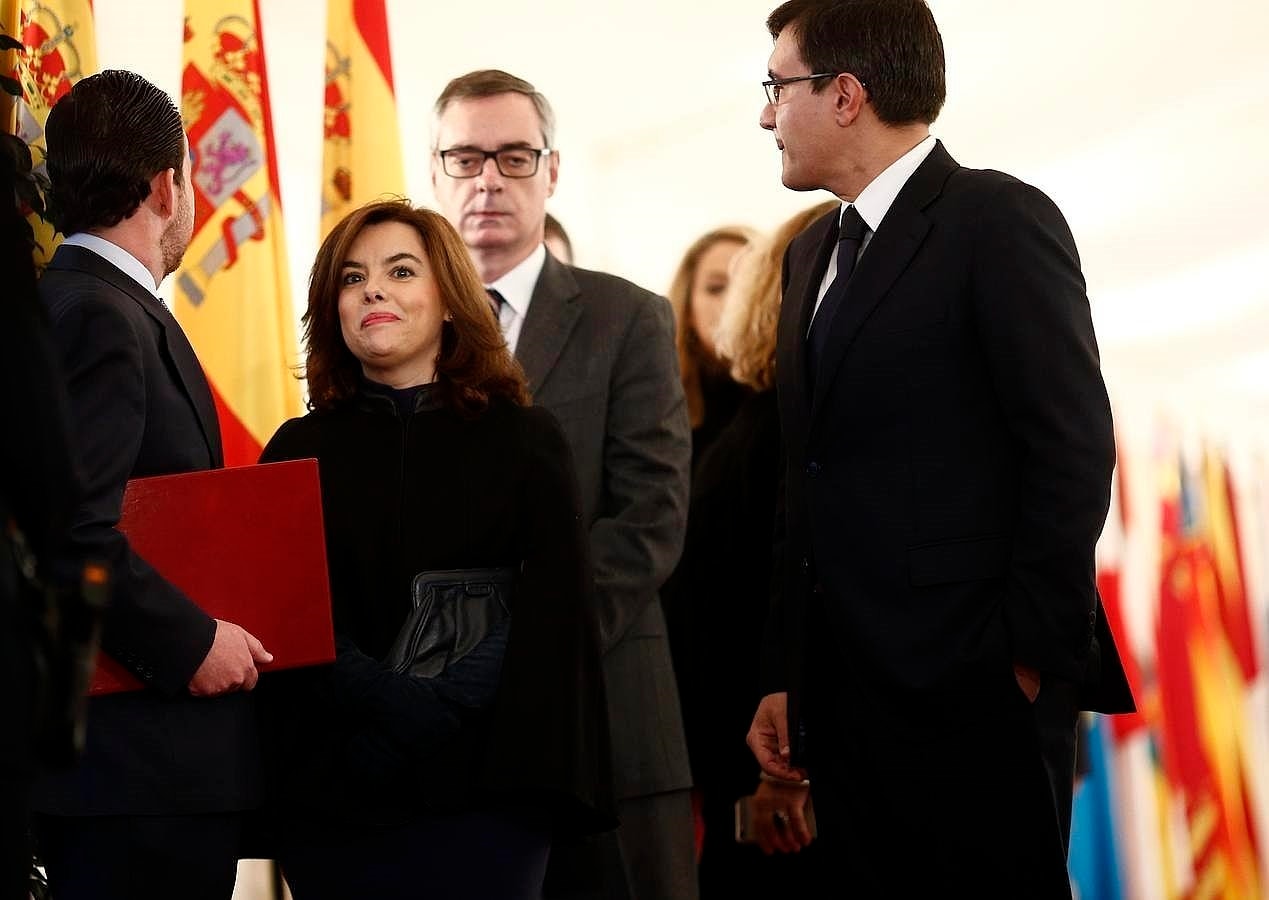 La vicepresidenta del Gobierno, Soraya Sáenz de Santamaría, se ha mostrado muy sonriente esta mañana. 