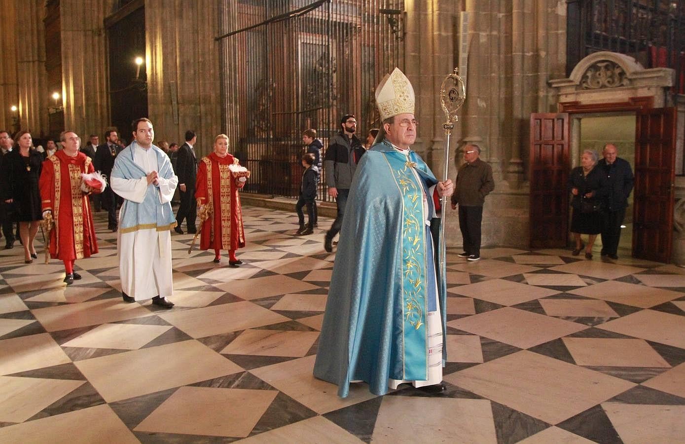 Postales del día de la Inmaculada en Sevilla