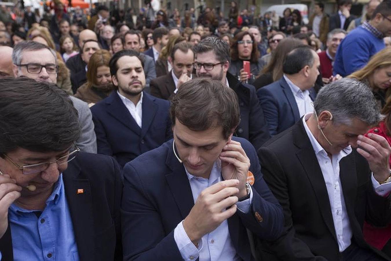 FOTOS: Rivera pasea por el centro de Cádiz antes del mitin