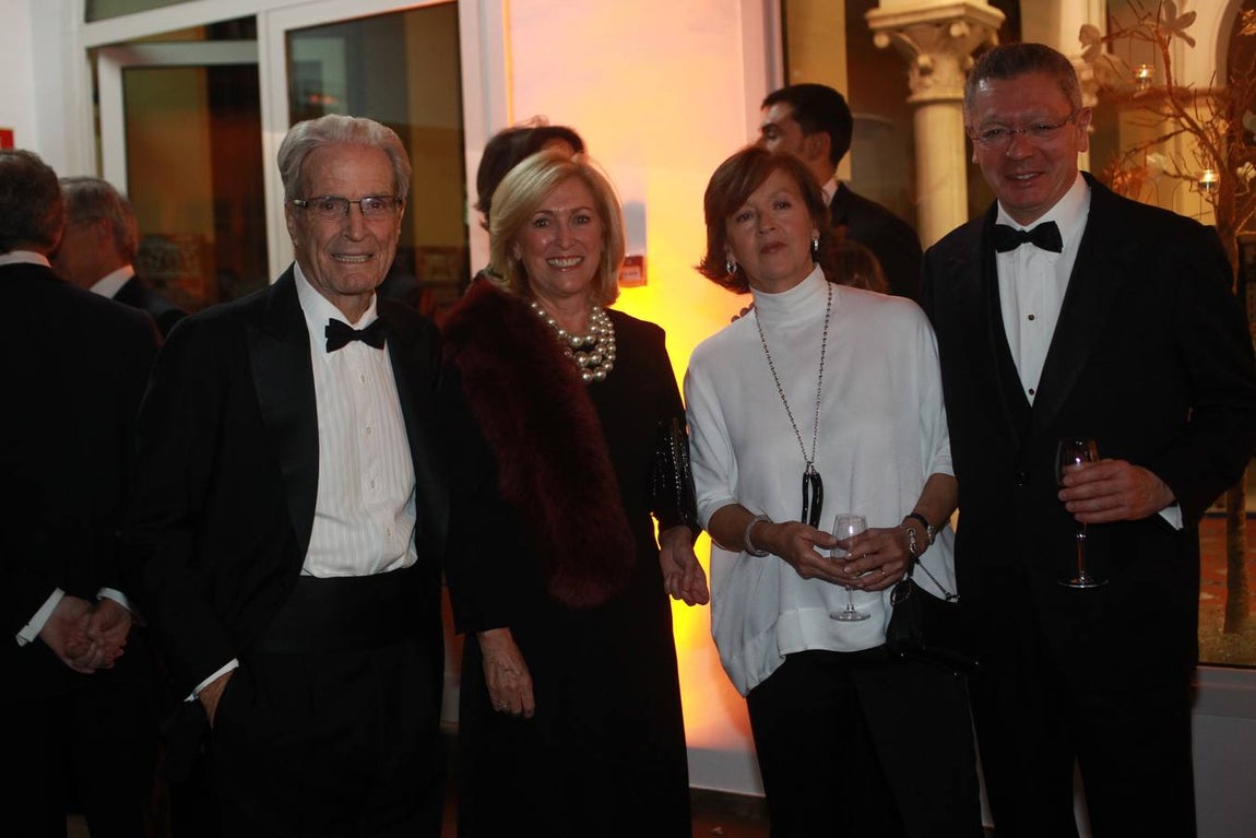 Las imágenes más relevantes de unos concurridos premios Mariano de Cavia. 