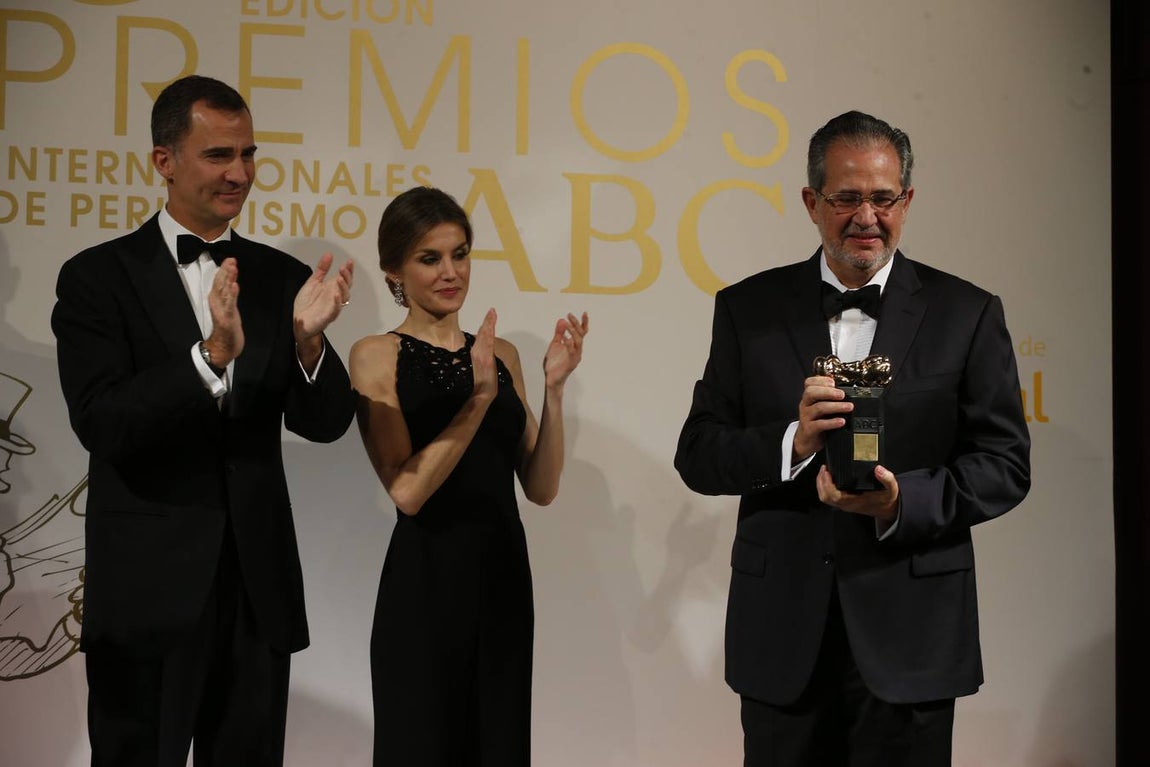 Las imágenes más relevantes de unos concurridos premios Mariano de Cavia. 